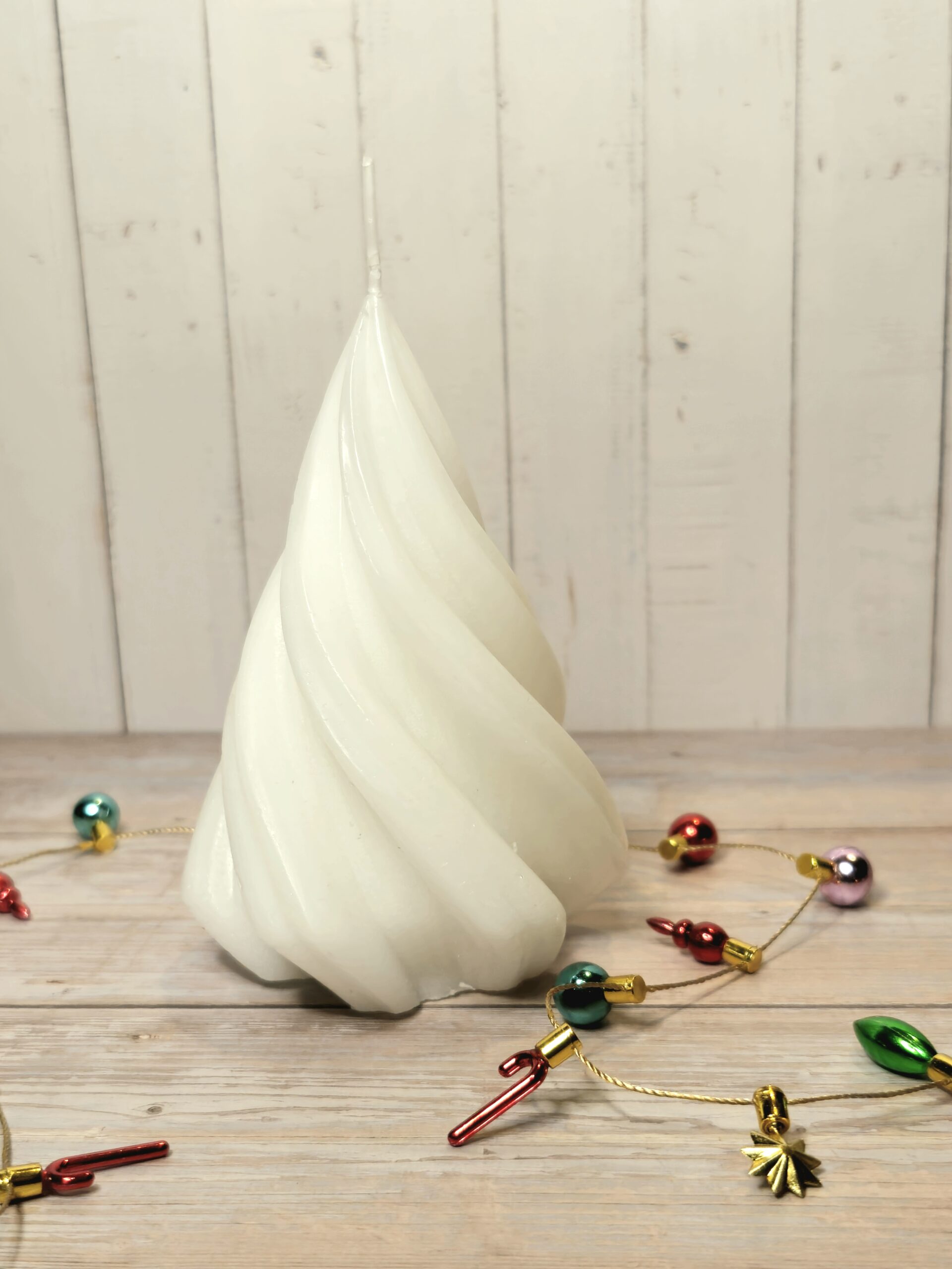 Spiraalikuusi kynttilä